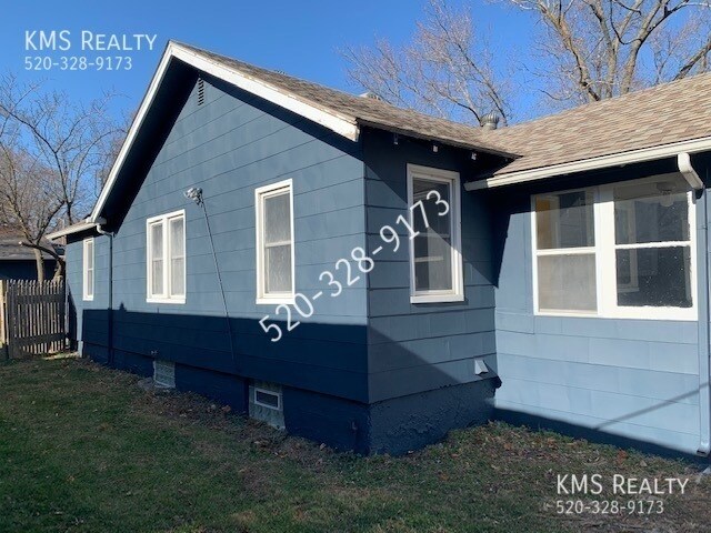 Foto del edificio - 1300 S Northern Blvd