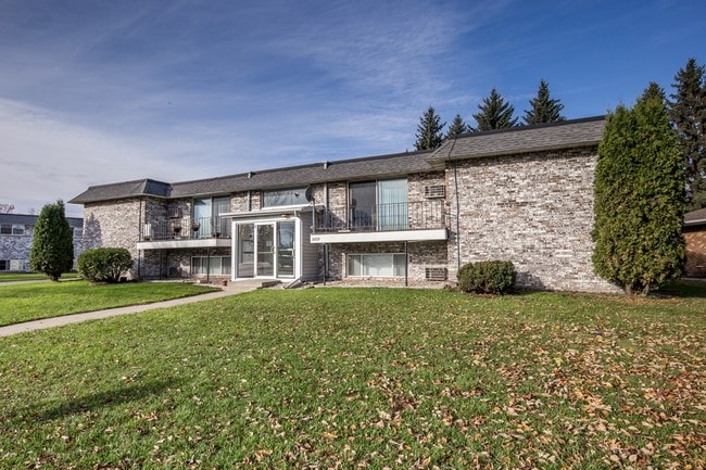 Building Photo - 2613 Brookdale Rd