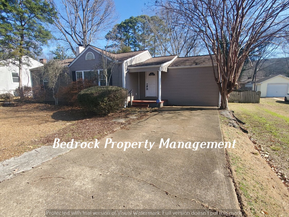 2215 SE California St, Huntsville, AL 35801 House Rental in