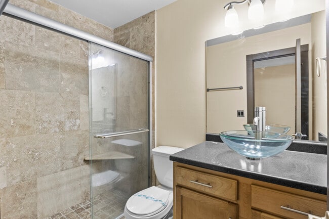 Baño - Crescent at Shadeland Apartments