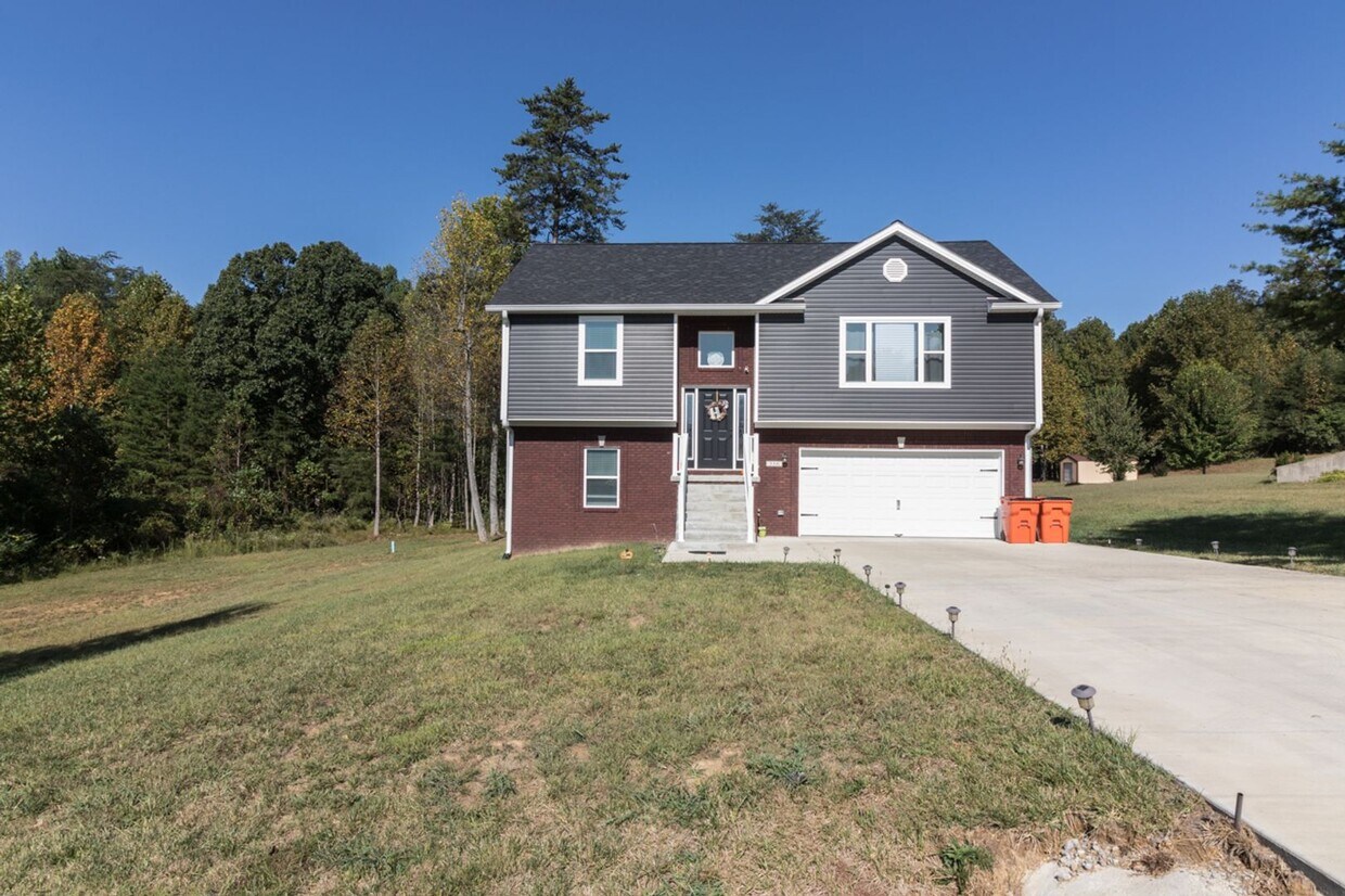 316 Berkshire Ave, Rineyville, KY 40162 House Rental in Rineyville