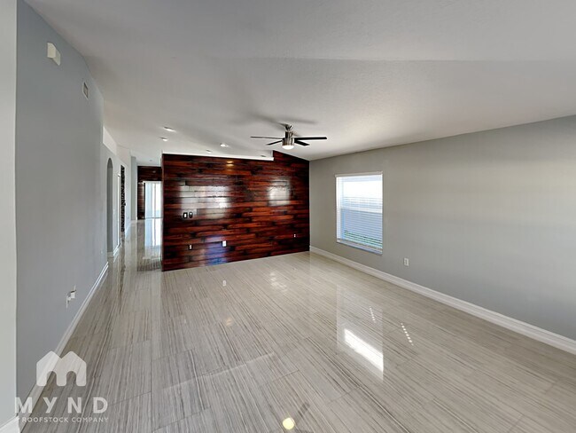 Foto del edificio - 8105 Tar Hollow Dr