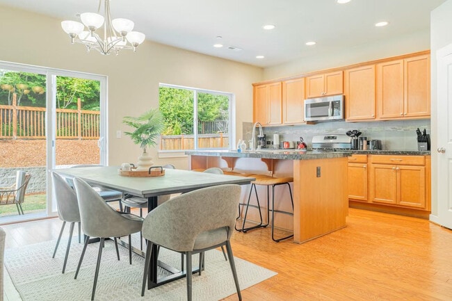 Building Photo - 16009 SE 164th Pl