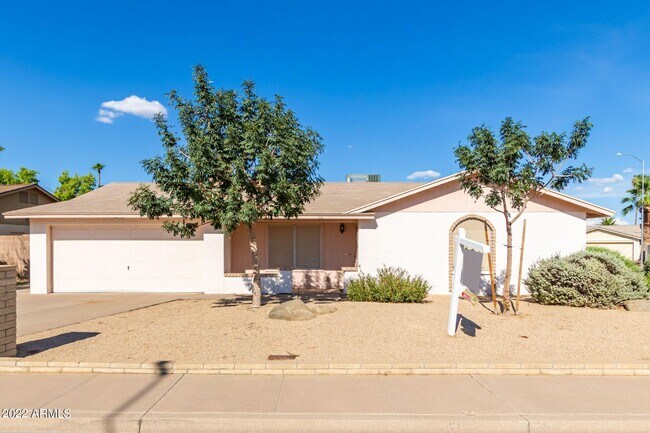 Foto del edificio - 2245 S Emerson