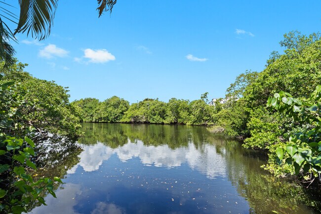 Foto del edificio - 2023 NE 15th Ave