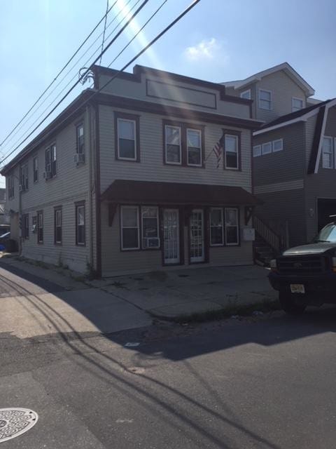 Primary Photo - 306 13th St
