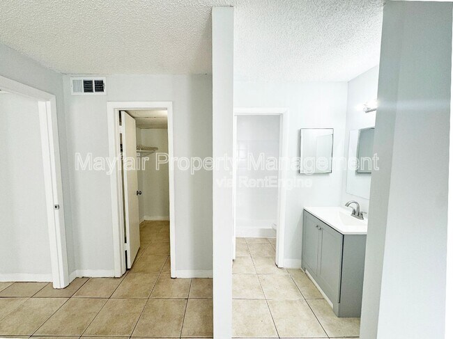 Foto del edificio - 4455 Treehouse Ln