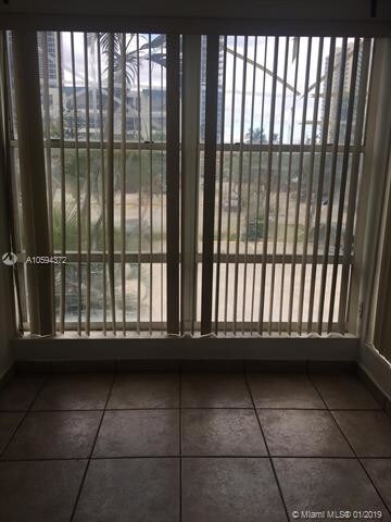 Foto del edificio - 17570 Atlantic Blvd