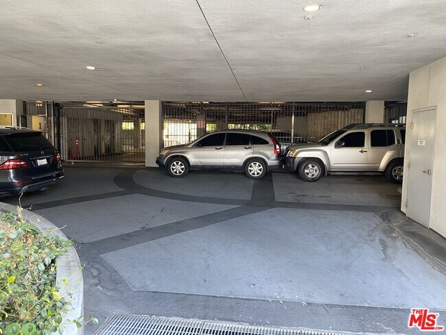 Foto del edificio - 540 S Kenmore Ave