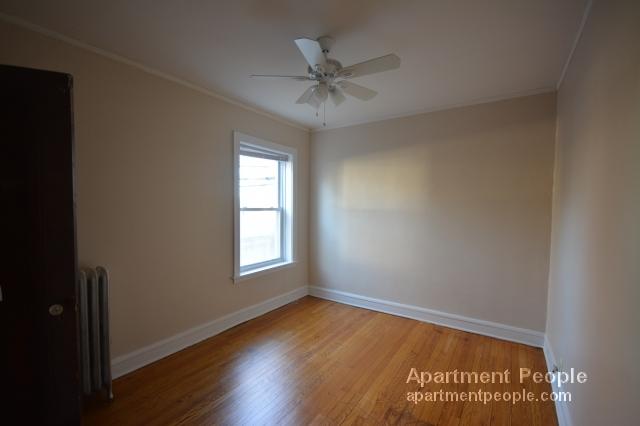 Building Photo - 1804 W Farwell Ave