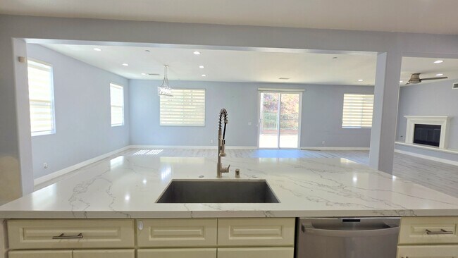 Foto del edificio - 5140 Buckwheat St