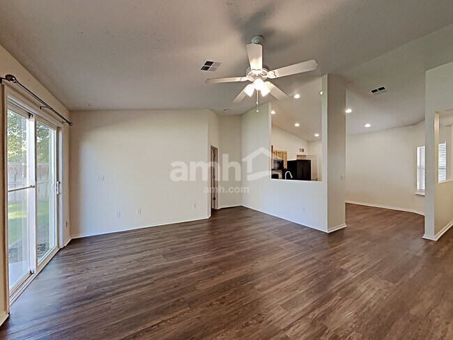 Building Photo - 9468 W Trestlewood Dr