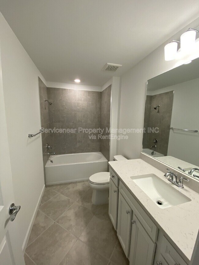 Foto del edificio - 6136 Baywood Ct