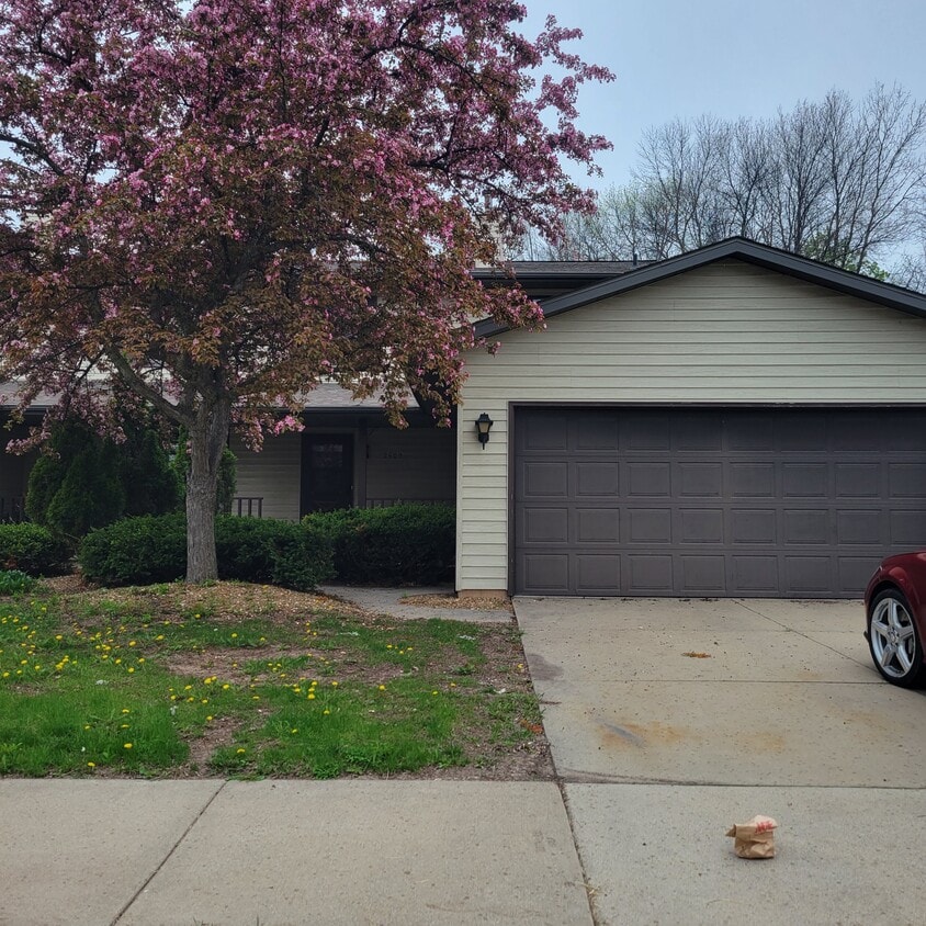 2509 S Kerry Ln, Appleton, WI 54915 Townhome Rentals in Appleton WI