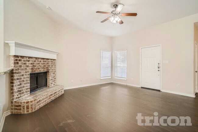 Building Photo - 214 Bob White Dr