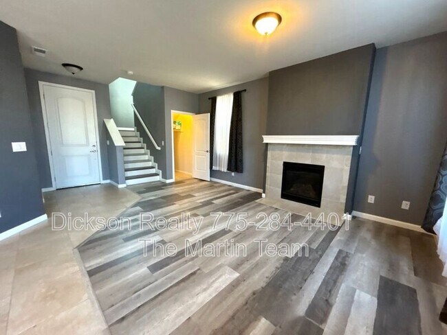 Foto del edificio - 3938 Silent Gdn Wy