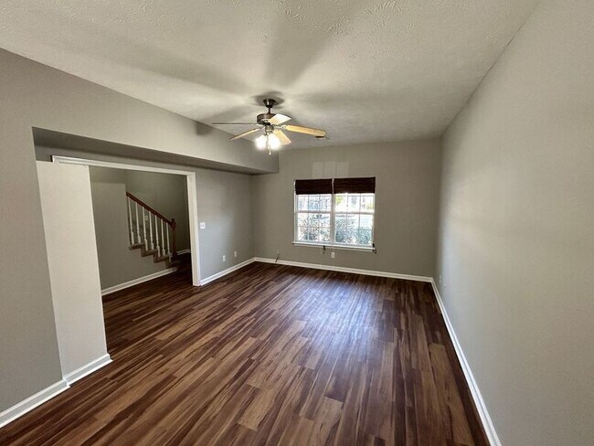 Building Photo - 284 Meigs Dr