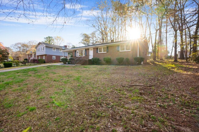 Foto del edificio - Remodeled 3 bedroom-2 bath Home Spartanburg