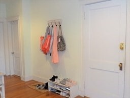 Building Photo - 19 University Rd