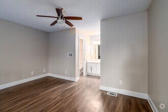 1 BR, 1 BA - 700 SF - Lakeside Villas