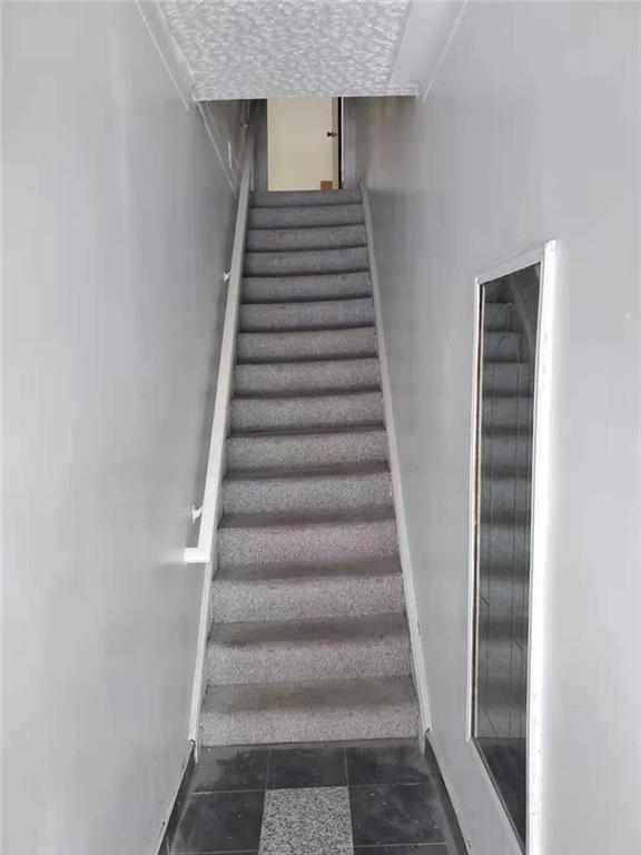 Foto del edificio - 2125 E 24th St