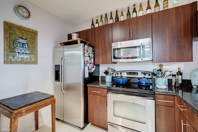Foto del edificio - 2 br, 2 bath  - 4883 Pga Blvd