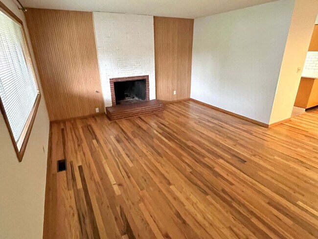 Foto del edificio - Rockwood area 3 bedroom ranch on corner lot