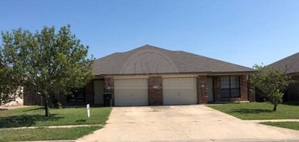 Building Photo - 1203 Cinch Dr