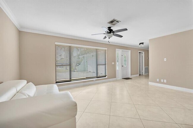 Foto del edificio - 1171 Gloucester Ct