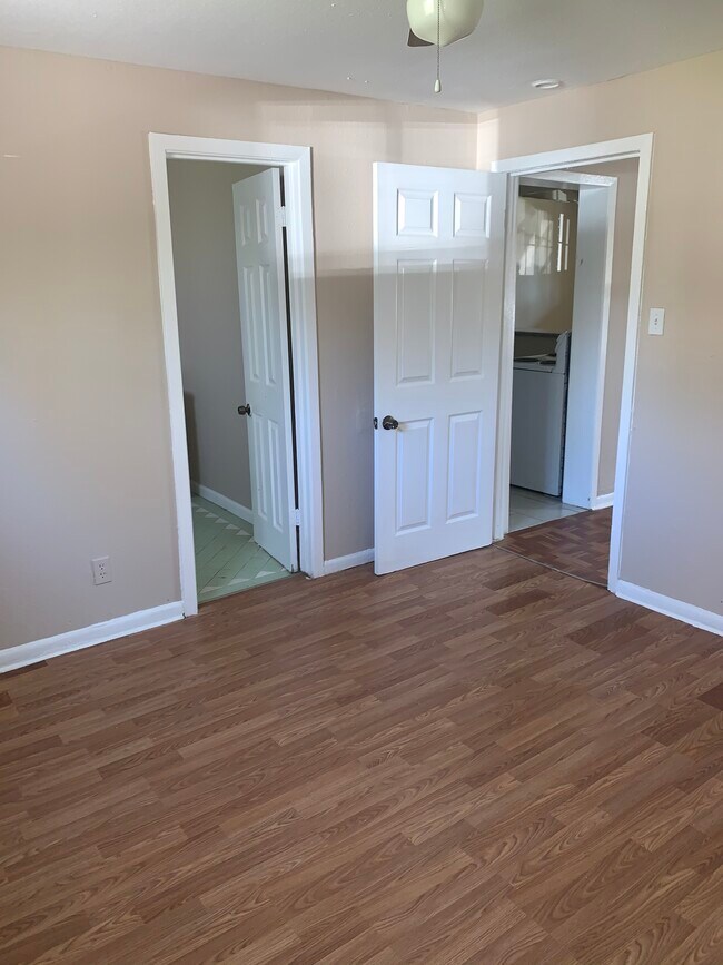 Dormitorio espacioso - 9211 N Green River Dr