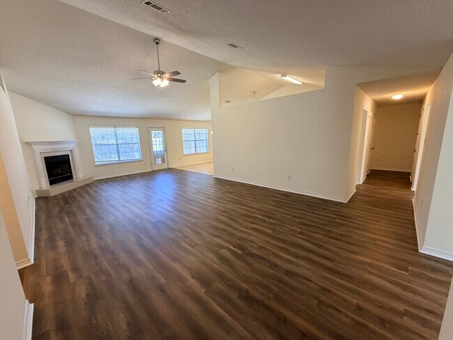 Building Photo - 15171 Haversham Pl