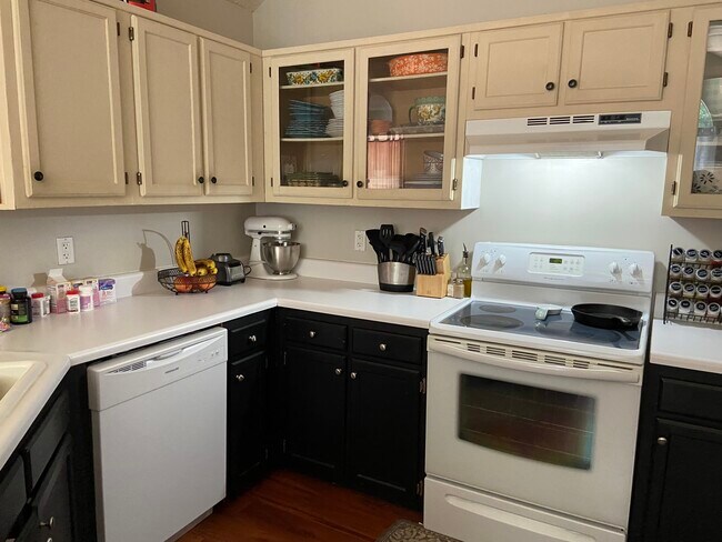 Foto del edificio - 45 Rockland Ct