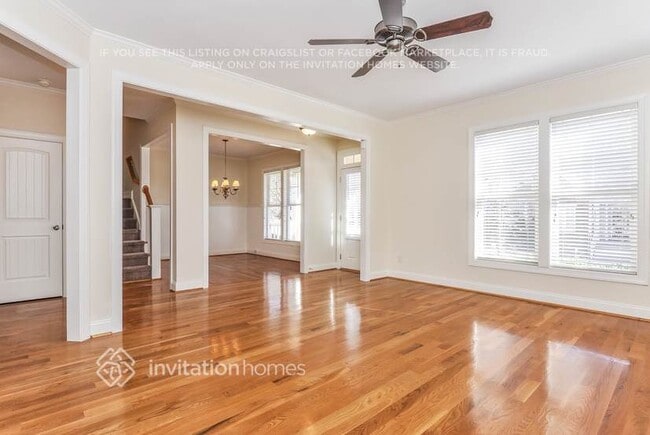 Foto del edificio - 124 Amberglen Ln