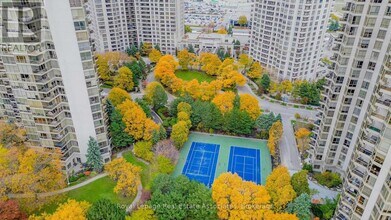 Building Photo - 25 Kingsbridge Garden Cir