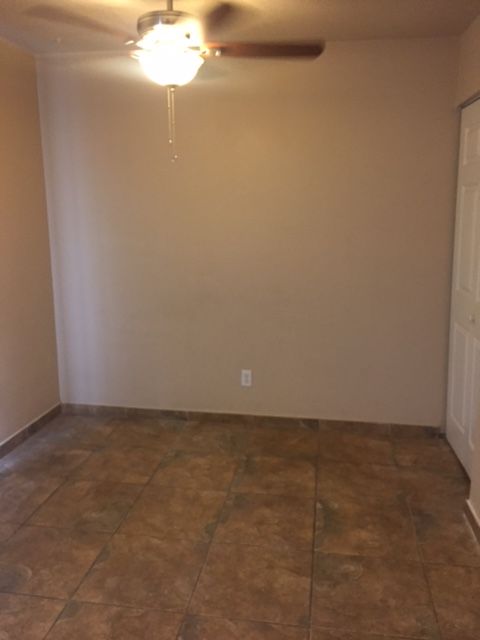 Building Photo - 2950 N Alvernon Way