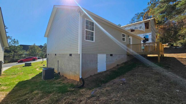 Building Photo - 125 Roslyn Ct