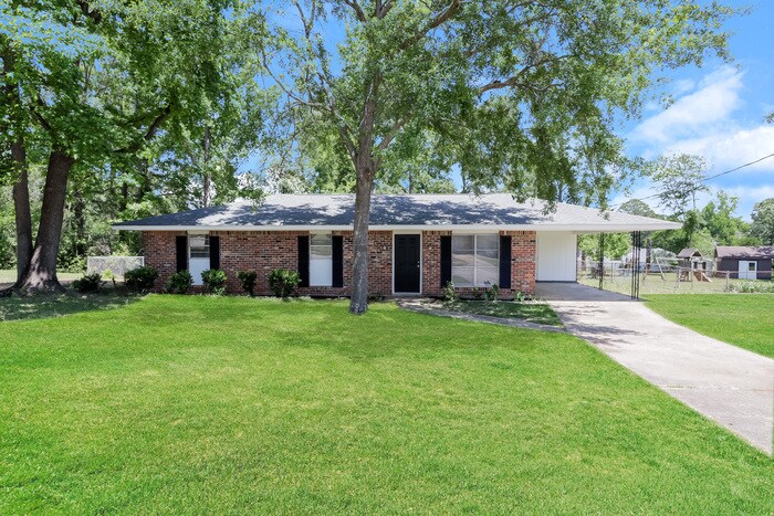 Primary Photo - Charming 4 Bedroom in Prattville!