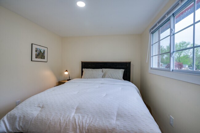 Foto del edificio - 14220 Fallbrook Ln
