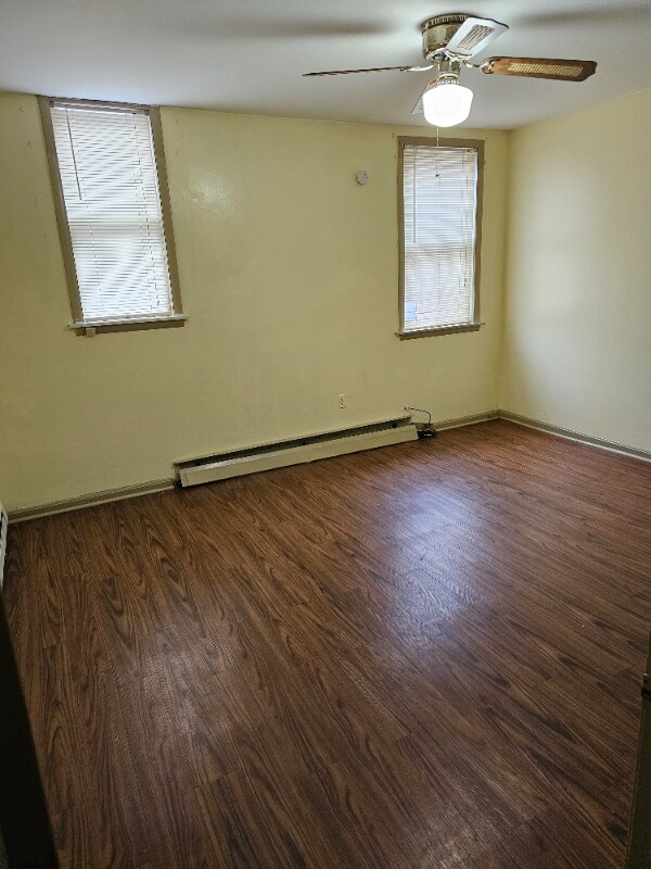 Building Photo - 231 Cherry St