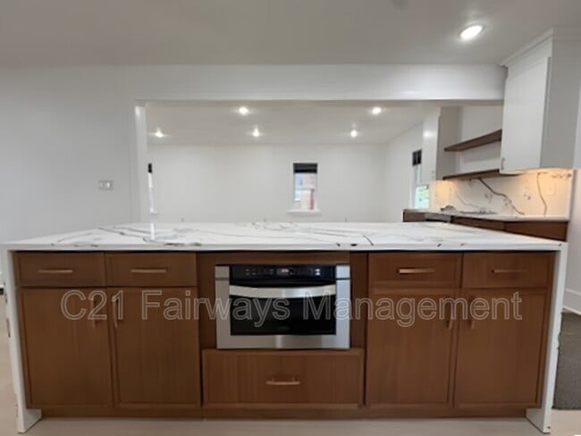 Foto del edificio - 16 Panorama Dr