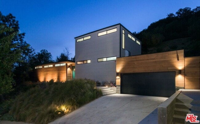 Building Photo - 6449 Tahoe Dr