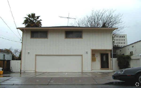 Building Photo - 32 N 12th St