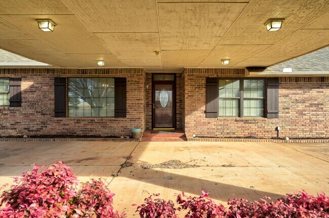 Building Photo - 7201 NW 150th St