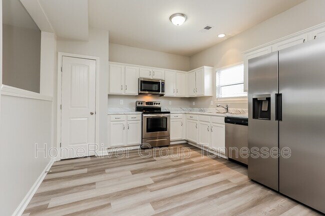 Building Photo - 5001 Luker Ln
