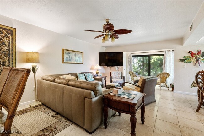 Building Photo - 5483 Peppertree Dr
