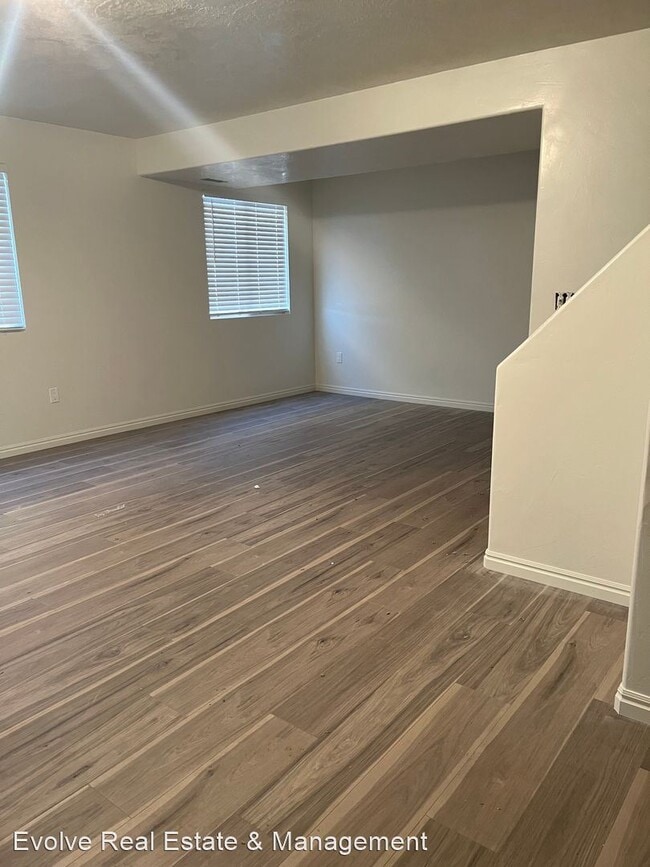 Building Photo - 3 br, 2.5 bath House - 528 N 1380 W #5