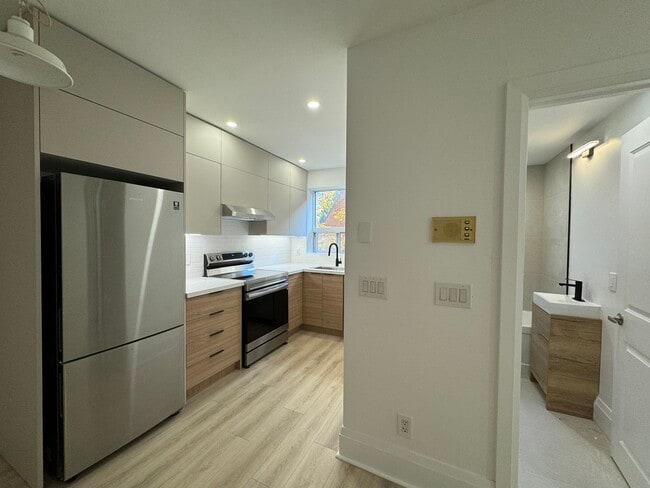 Newly renovated property - 823 Millwood Rd
