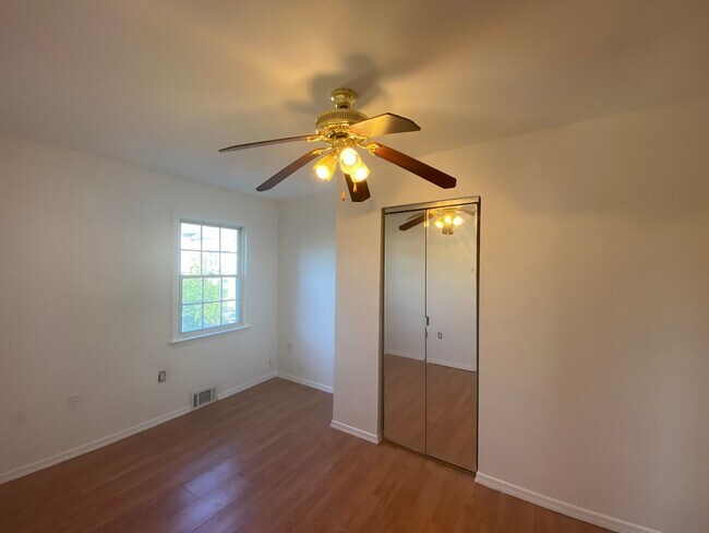 Building Photo - 109 N 5th Ave.