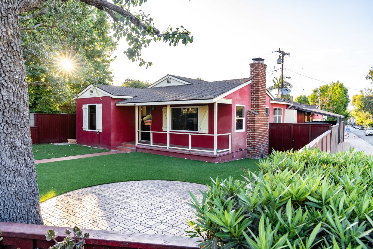 551 Marine Ave, Manhattan Beach, CA 90266 House Rental in Manhattan