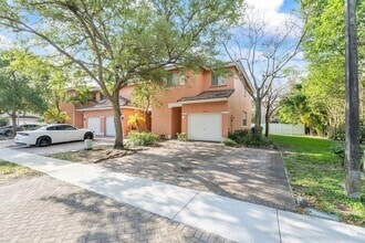 Building Photo - 9090 NW 40th Pl